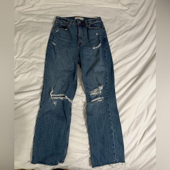 NWOT Abercrombie & Fitch The Ankle Straight Ultra High Rise Jeans Ripped - Picture 3 of 6
